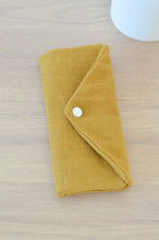 Charger l'image dans la galerie, Pochette à barrettes lin jaune ocre