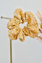 Charger l'image dans la galerie, Chouchou léopard jaune clair