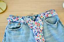 Charger l'image dans la galerie, Foulard fleuri rouge et bleu