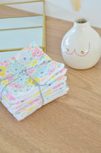 Charger l'image dans la galerie, Lot Lingettes démaquillantes fleuri pastel