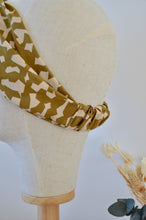 Charger l'image dans la galerie, Headband graphique kaki