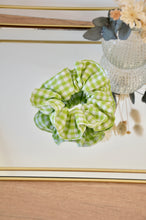 Charger l'image dans la galerie, Chouchou vichy vert anis