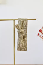 Charger l'image dans la galerie, Bandeau bébé kaki fleuri