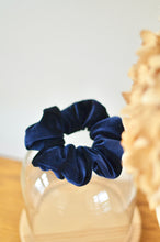 Charger l'image dans la galerie, Chouchou velours bleu marine