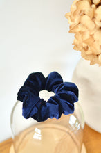 Charger l'image dans la galerie, Chouchou velours bleu marine