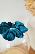 Charger l'image dans la galerie, Chouchou velours bleu canard