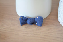 Charger l'image dans la galerie, Pince croco noeud bleu marine