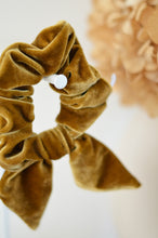 Charger l'image dans la galerie, Chouchou noeud ocre
