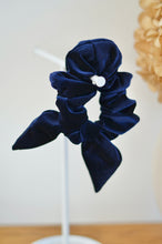 Charger l'image dans la galerie, Chouchou noeud velours bleu marine
