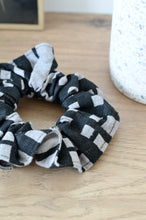 Charger l'image dans la galerie, Chouchou noir et gris Bobines et Confettis x Atelier NLC