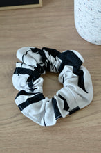 Charger l'image dans la galerie, Chouchou noir et blanc Bobines et Confettis x Atelier NLC