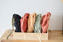 Charger l'image dans la galerie, Pochon vert céladon