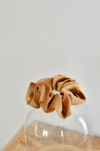 Charger l&#39;image dans la galerie, Chouchou velours doré
