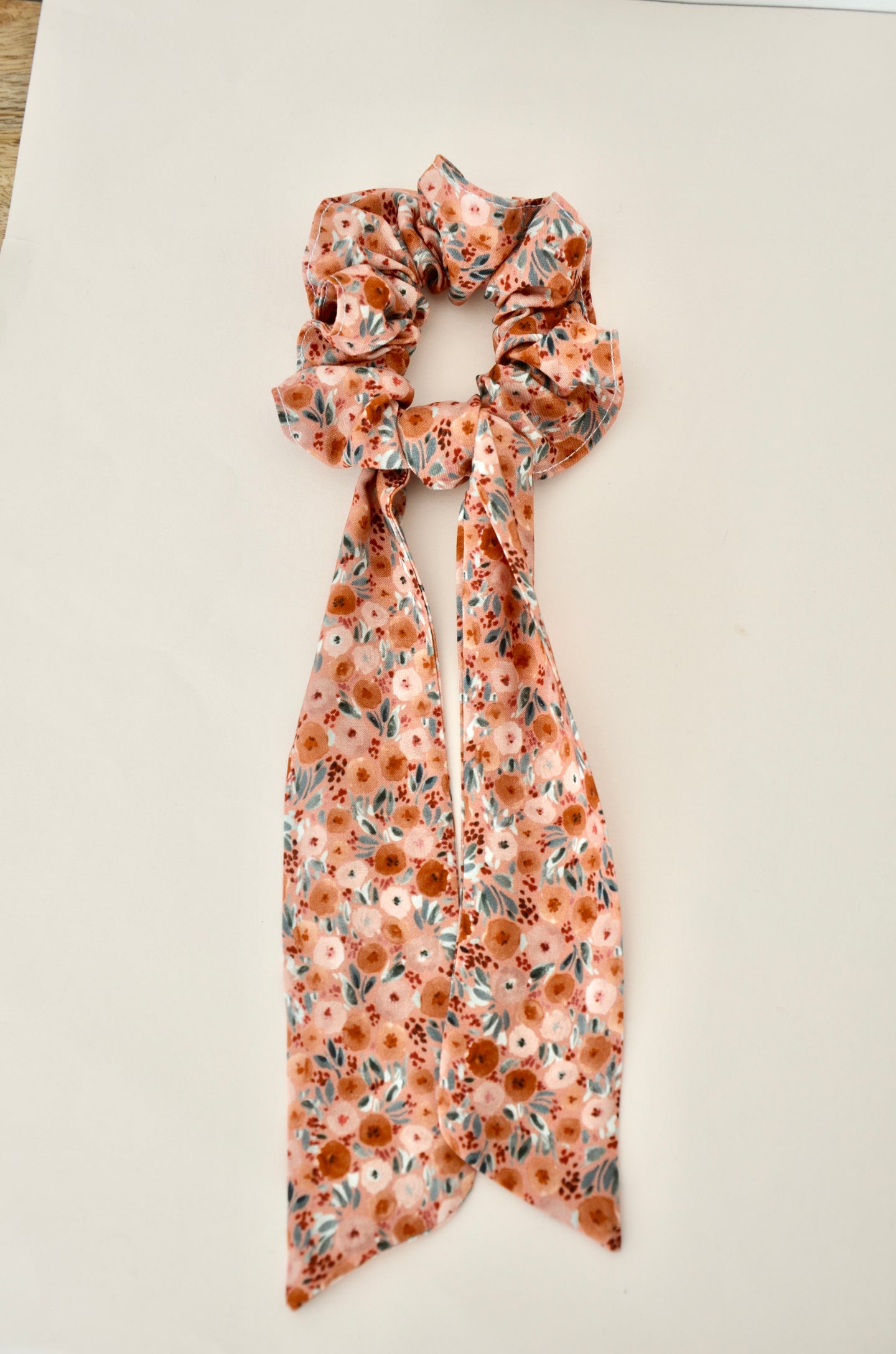 Chouchou foulard fleuri orange