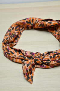 Foulard tâches marrons et noires