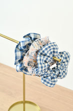 Charger l&#39;image dans la galerie, Chouchou gaze de coton maxi vichy bleu marine
